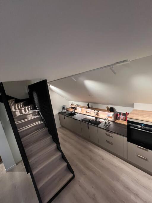 I Hjertet Av Nordens Paris. Apartamento Tromsø Exterior foto