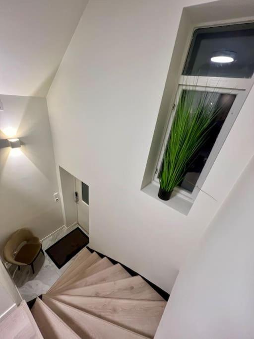 I Hjertet Av Nordens Paris. Apartamento Tromsø Exterior foto