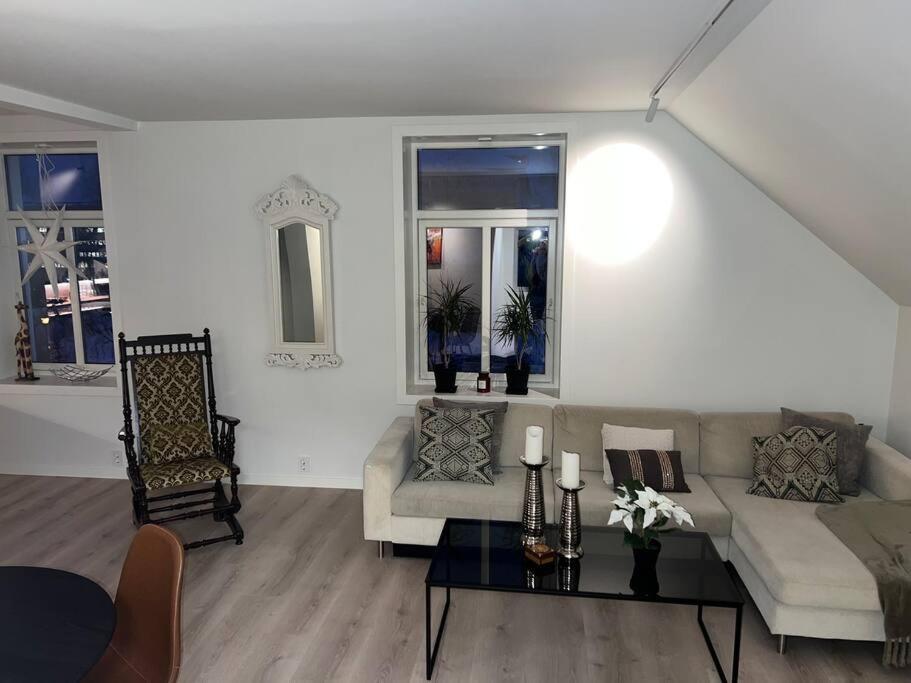 I Hjertet Av Nordens Paris. Apartamento Tromsø Exterior foto